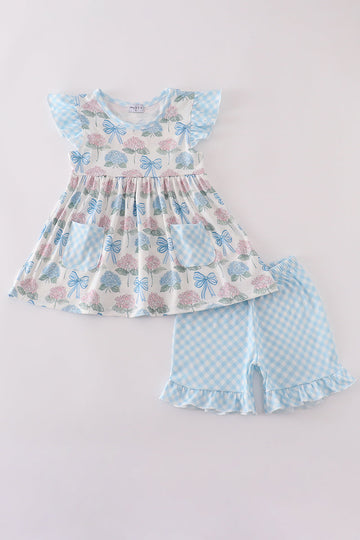 Blue hydrangea bow print ruffle shorts set, perfect for playful summer days.