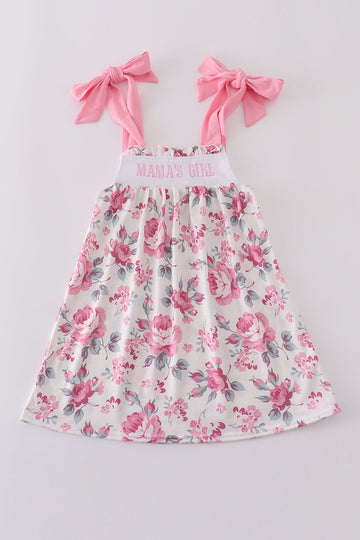 Pink floral dress with "MAMA'S" embroidery, perfect for playful spring outings.