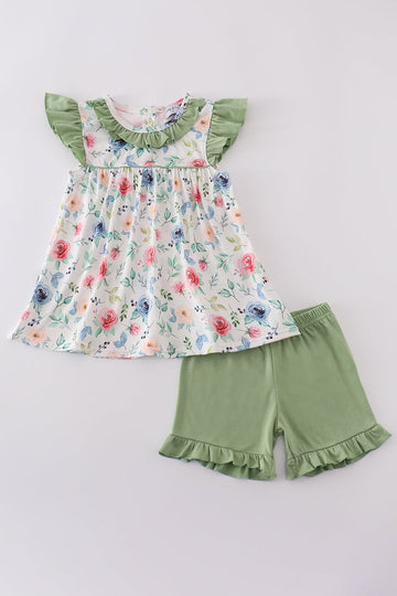 Green garden rose set: vibrant floral top and shorts for playful summer days.