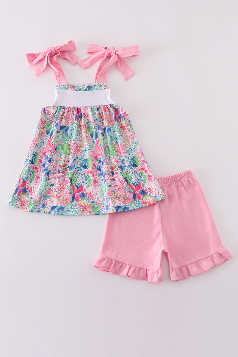Blossom Love MAMA'S GIRL embroidery set: pastel floral pattern, cozy toddler outfit.
