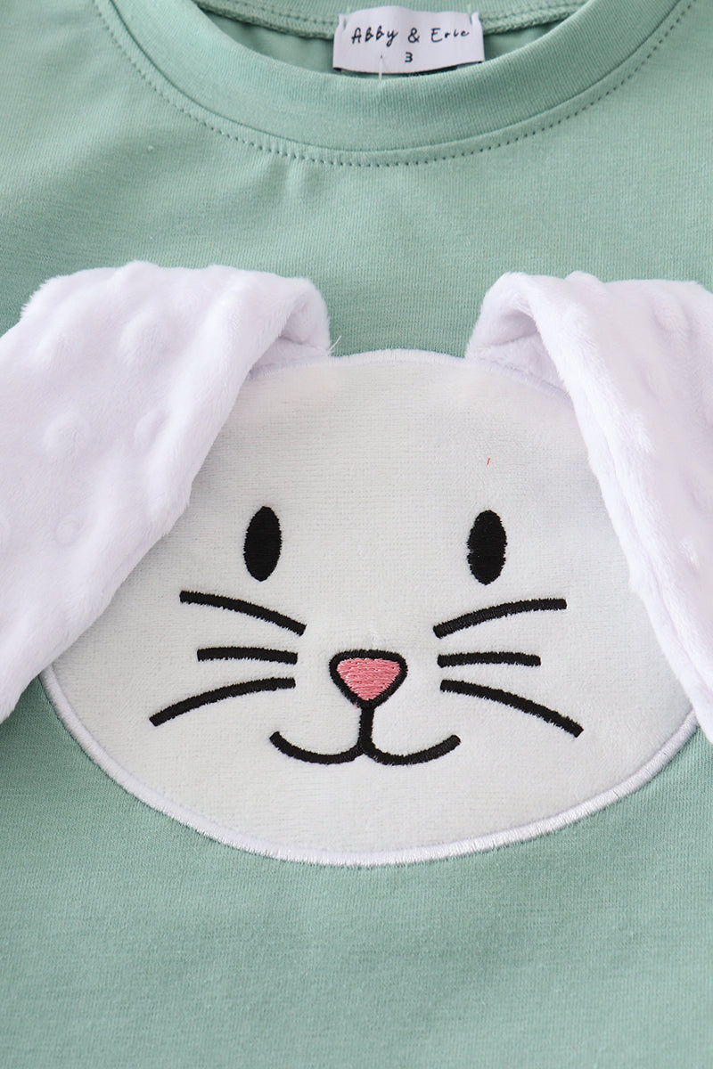 Green bunny applique set: cozy, long-sleeve top with cute bunny design.