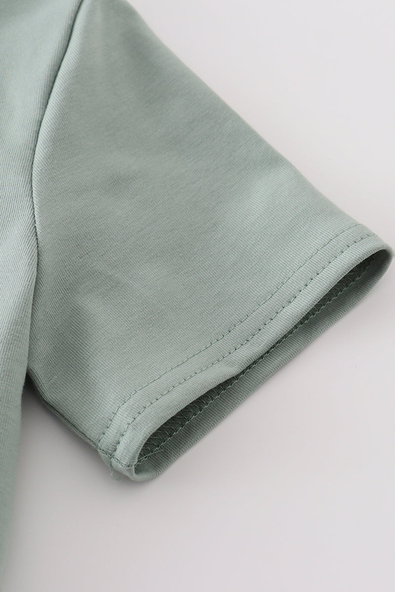 Green gingham shorts set for boys, perfect for playful summer days.