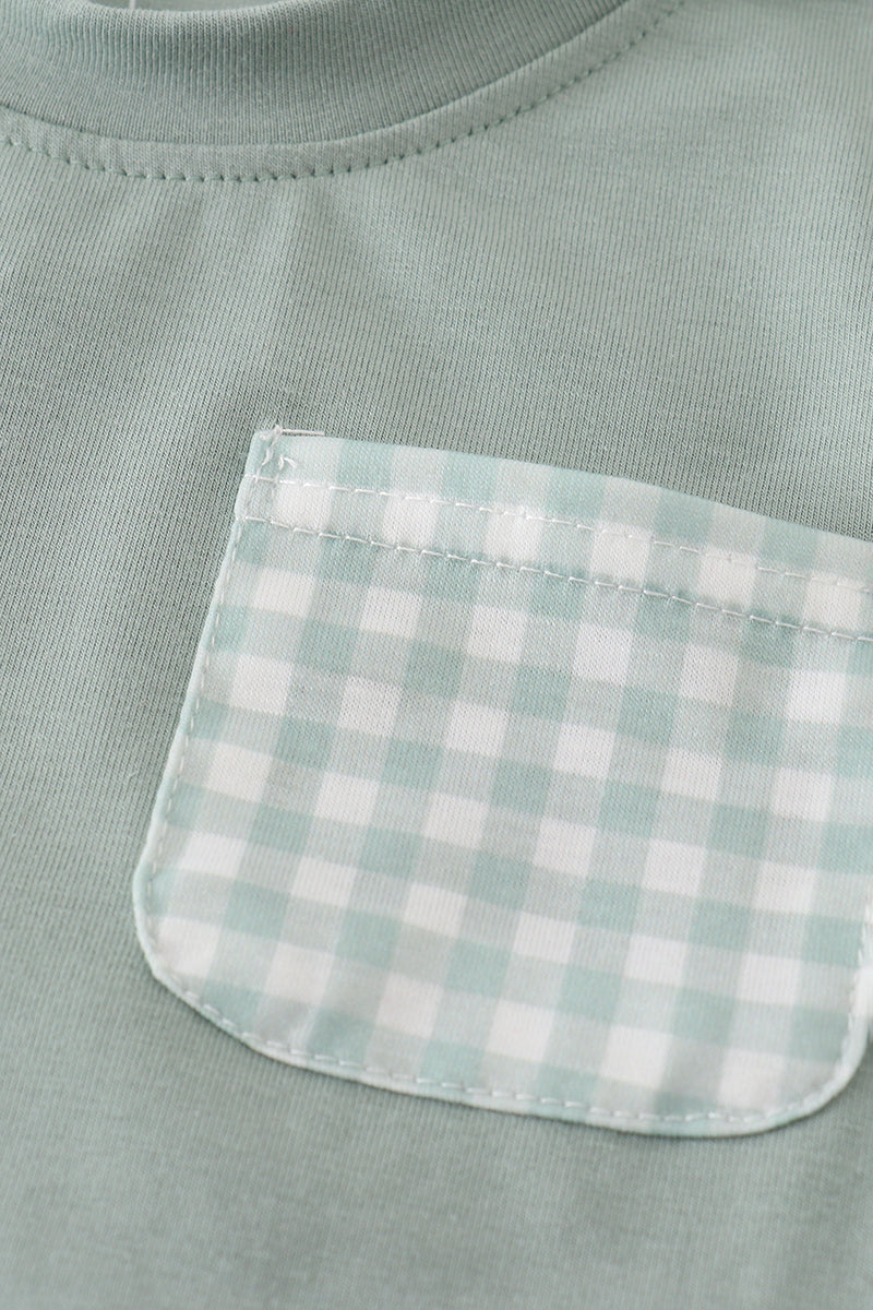 Green gingham shorts set for boys, perfect for playful summer days.