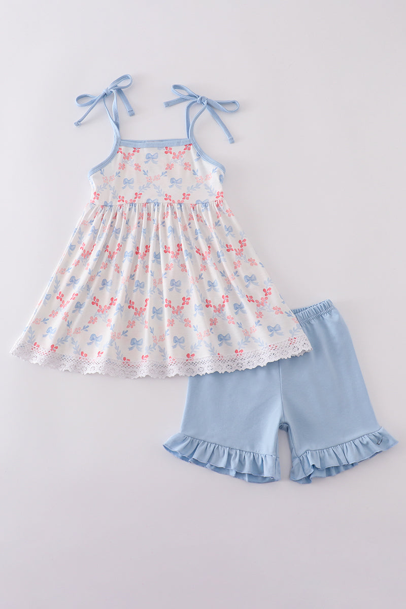 Adorable blue bow lattice print set for kids, perfect for playful days.