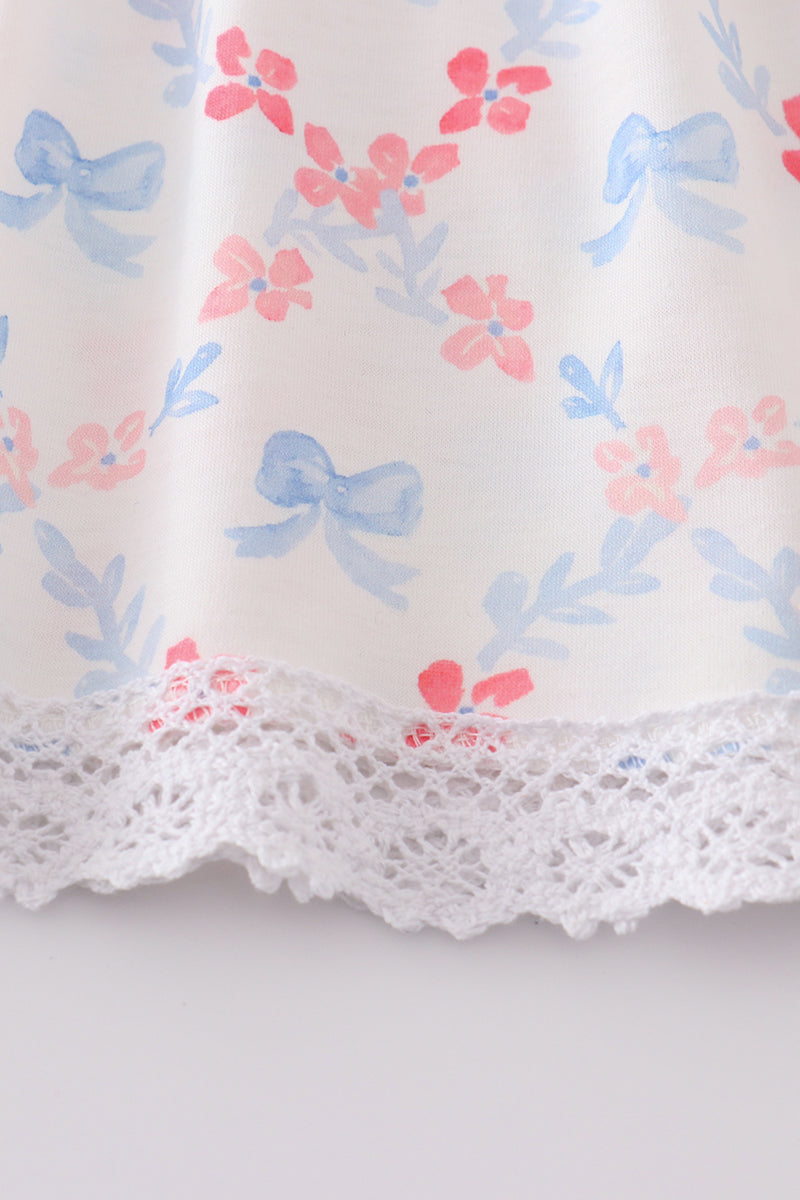 Adorable blue bow lattice print set for kids, perfect for playful days.
