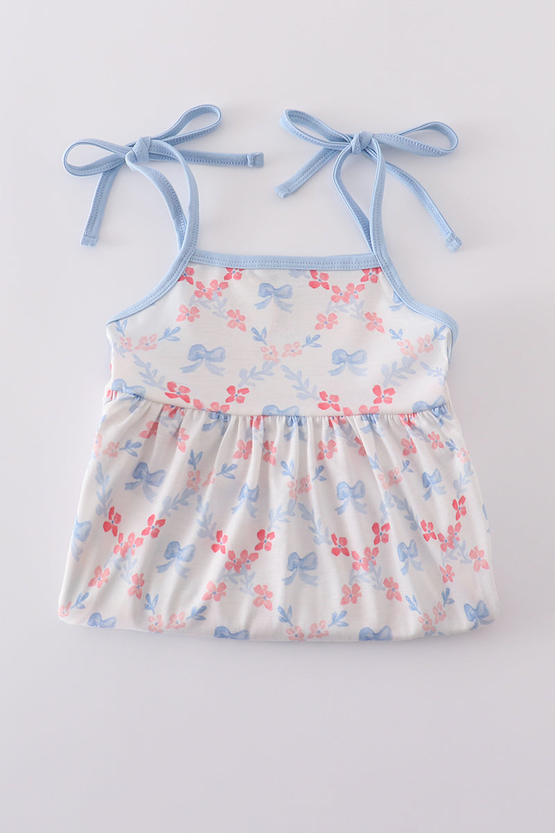 Adorable blue bow lattice print set for kids, perfect for playful days.
