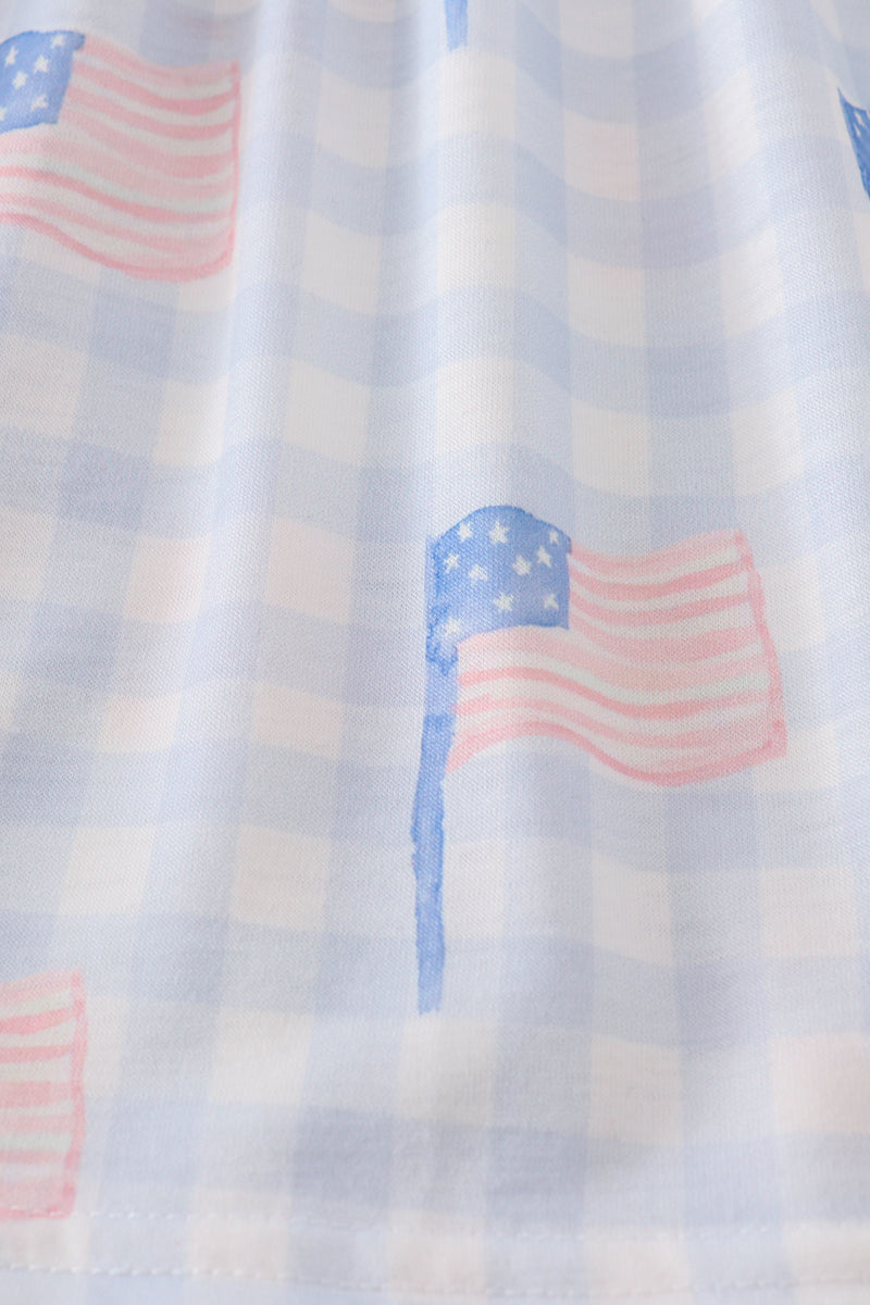 Children's blue smocked shorts set with flag embroidery, perfect for summer outings.