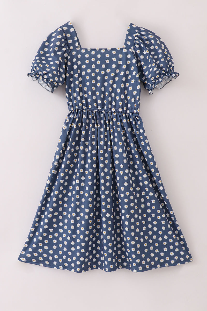 Navy dress with white daisy print, perfect for moms, casual and stylish.