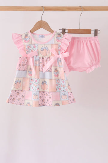 Pink pumpkin ruffle bloomer set