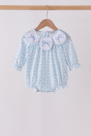 Blue bow embroidery bubble