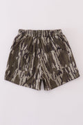 Camouflage print shorts with elastic waistband, perfect for playful outdoor adventures.