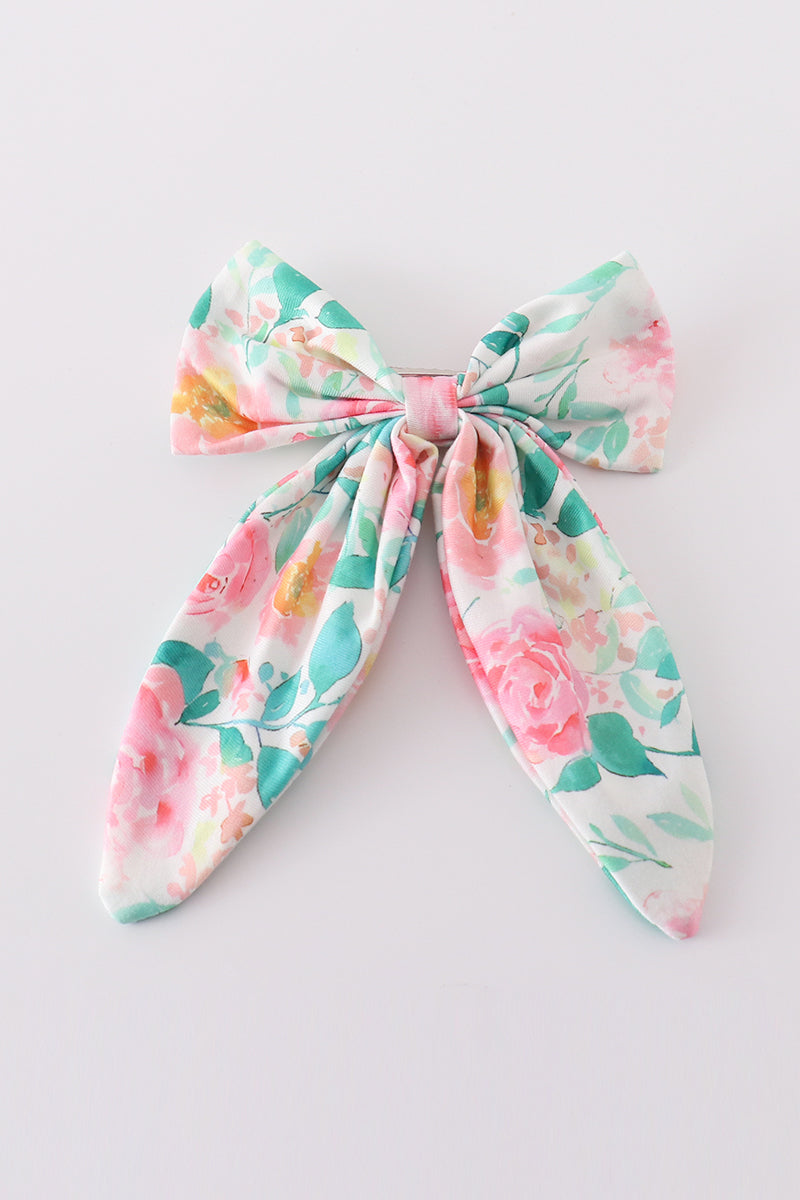 Pastel floral sailor bow with charming petal print for girls' outfits.