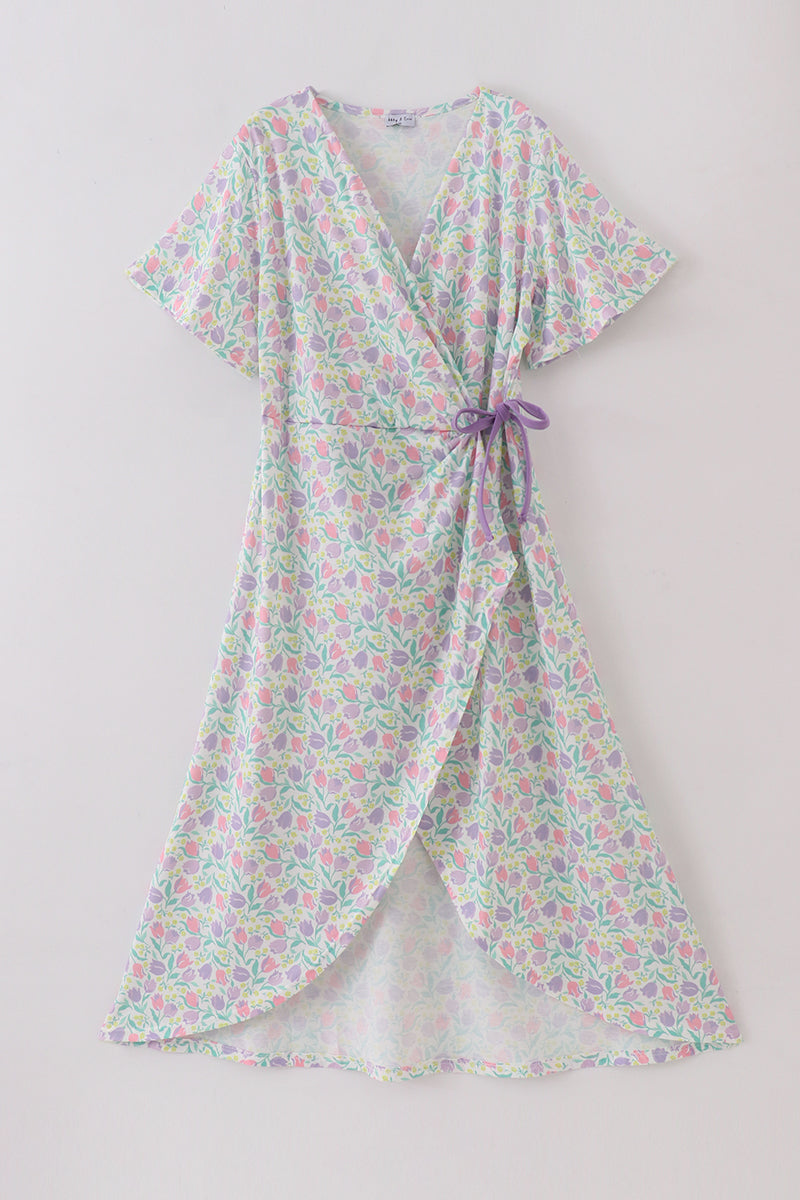 Purple floral print women’s dress with a playful, vibrant pattern, perfect for spring.