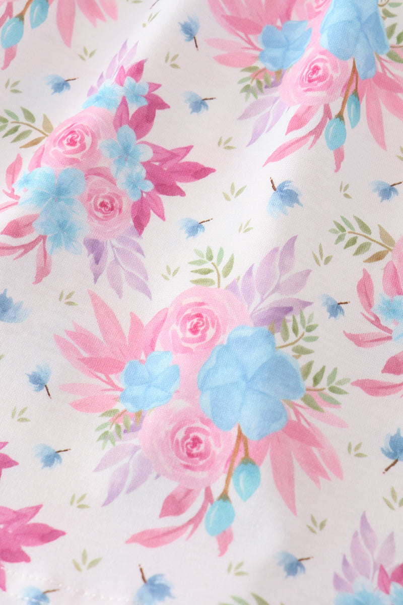 Blue petal meadow embroidery girl set: floral-patterned top and matching shorts.