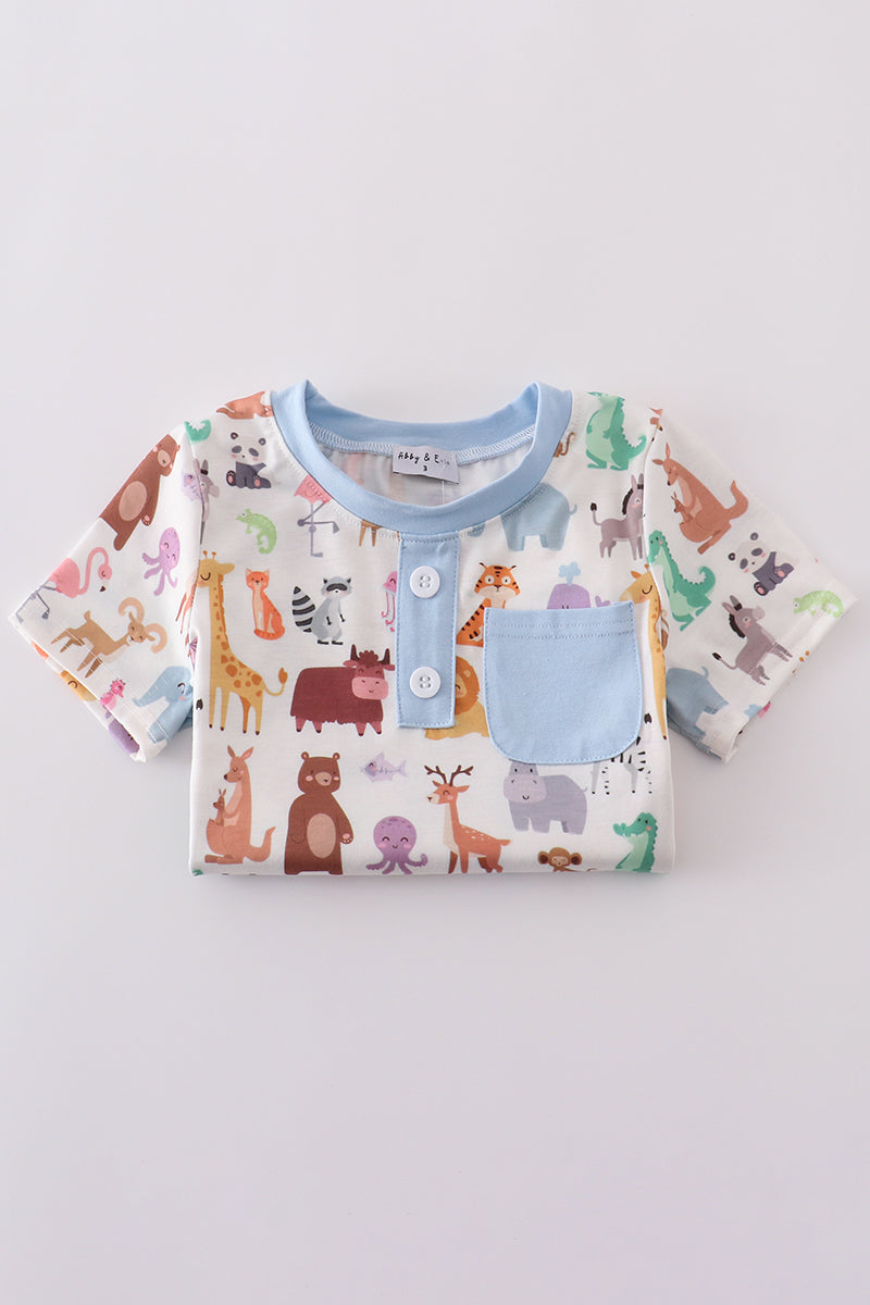 Blue zoo animals print shorts set features playful safari creatures for kids.