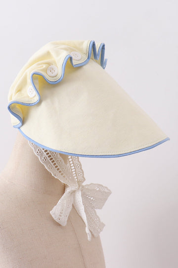Cream lace bonnet